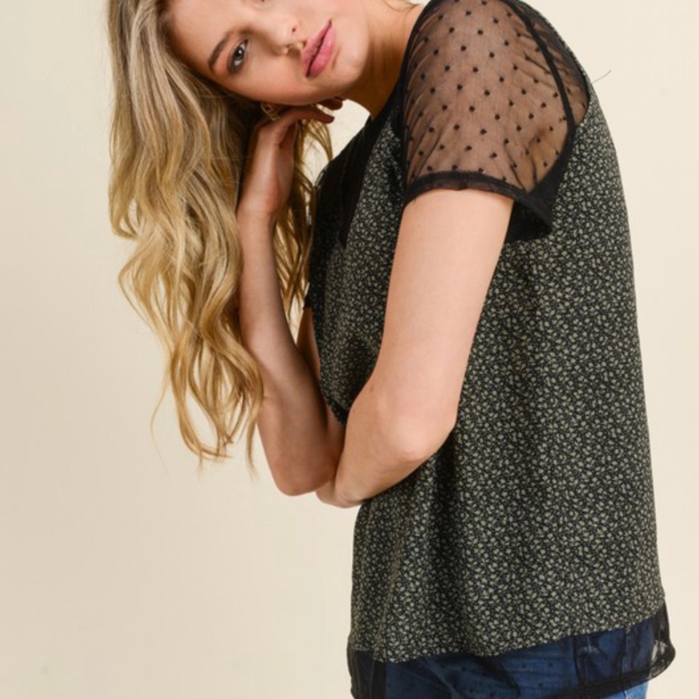 🍦SALE Floral Print Polkadot Mesh Top great under cardigan - Picture 3 of 9